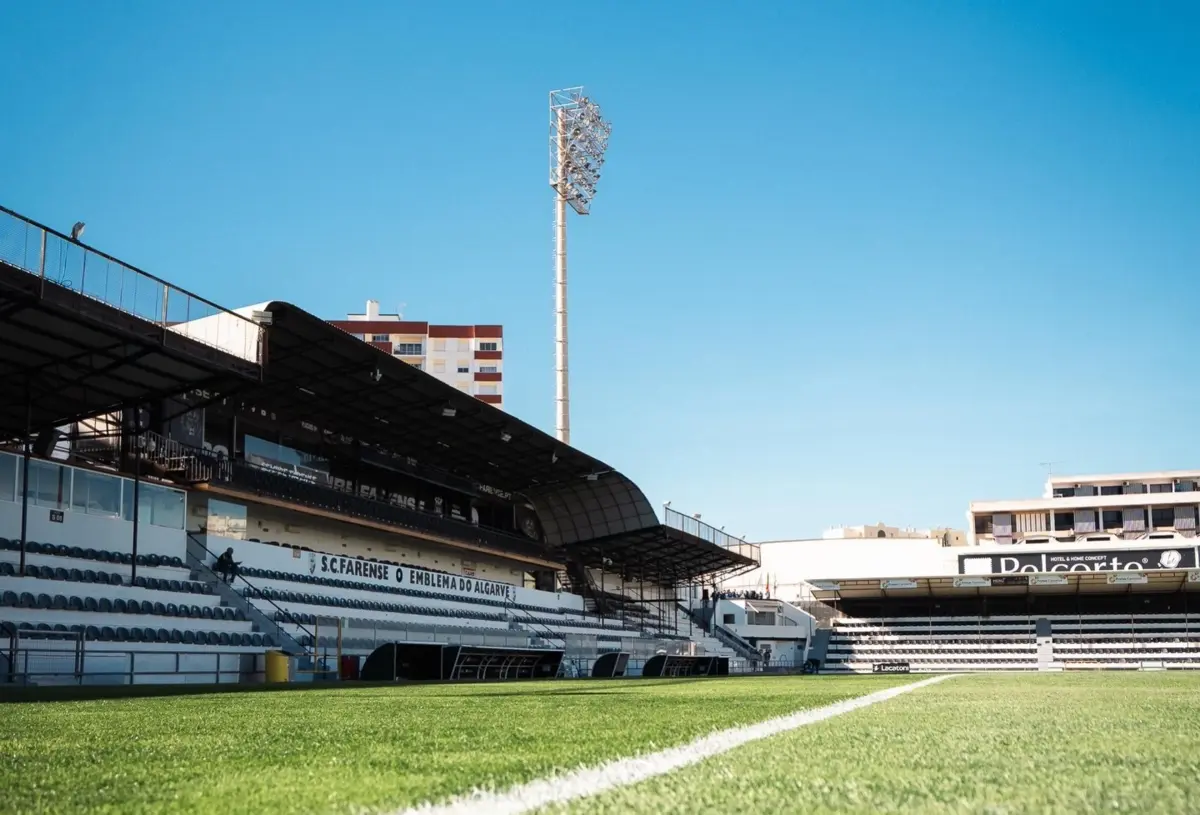 Imagem de contexto do artigo DIRETO | Taça de Portugal: Farense-Benfica AO MINUTO e relato na TSF