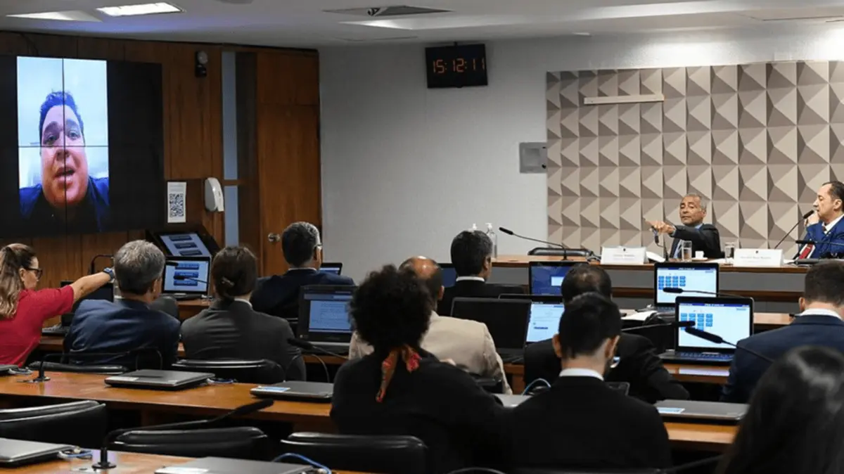 William Rogatto em audiência perante o senador Romário