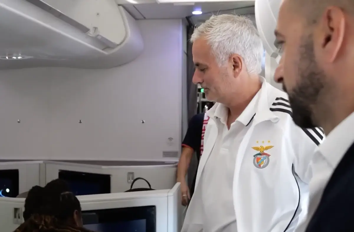 Imagem de contexto do artigo Mourinho "pica" Ivan Lima: "Vai ao lado do treinador, grande puxa-saco"