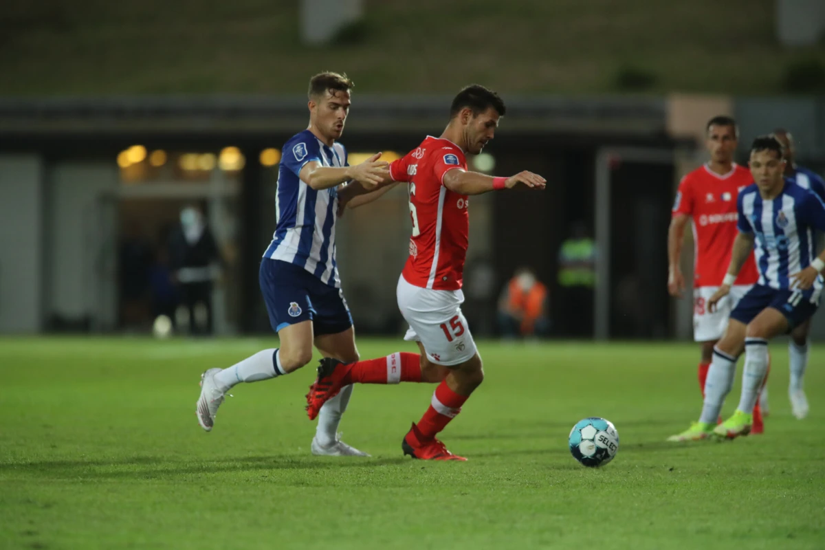 Chindris apenas defrontou o FC Porto (Créditos: Eduardo Resendes/Global Imagens)