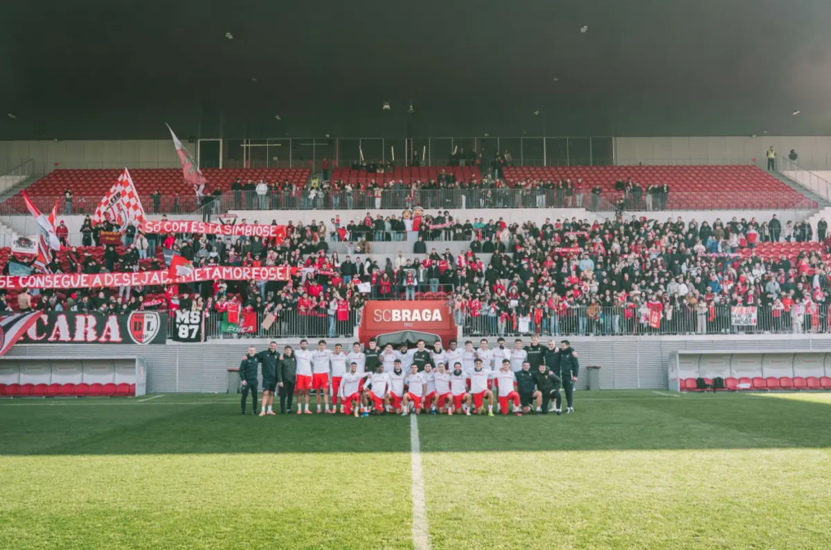 Jogadores do Braga foram acarinhados no treino aberto