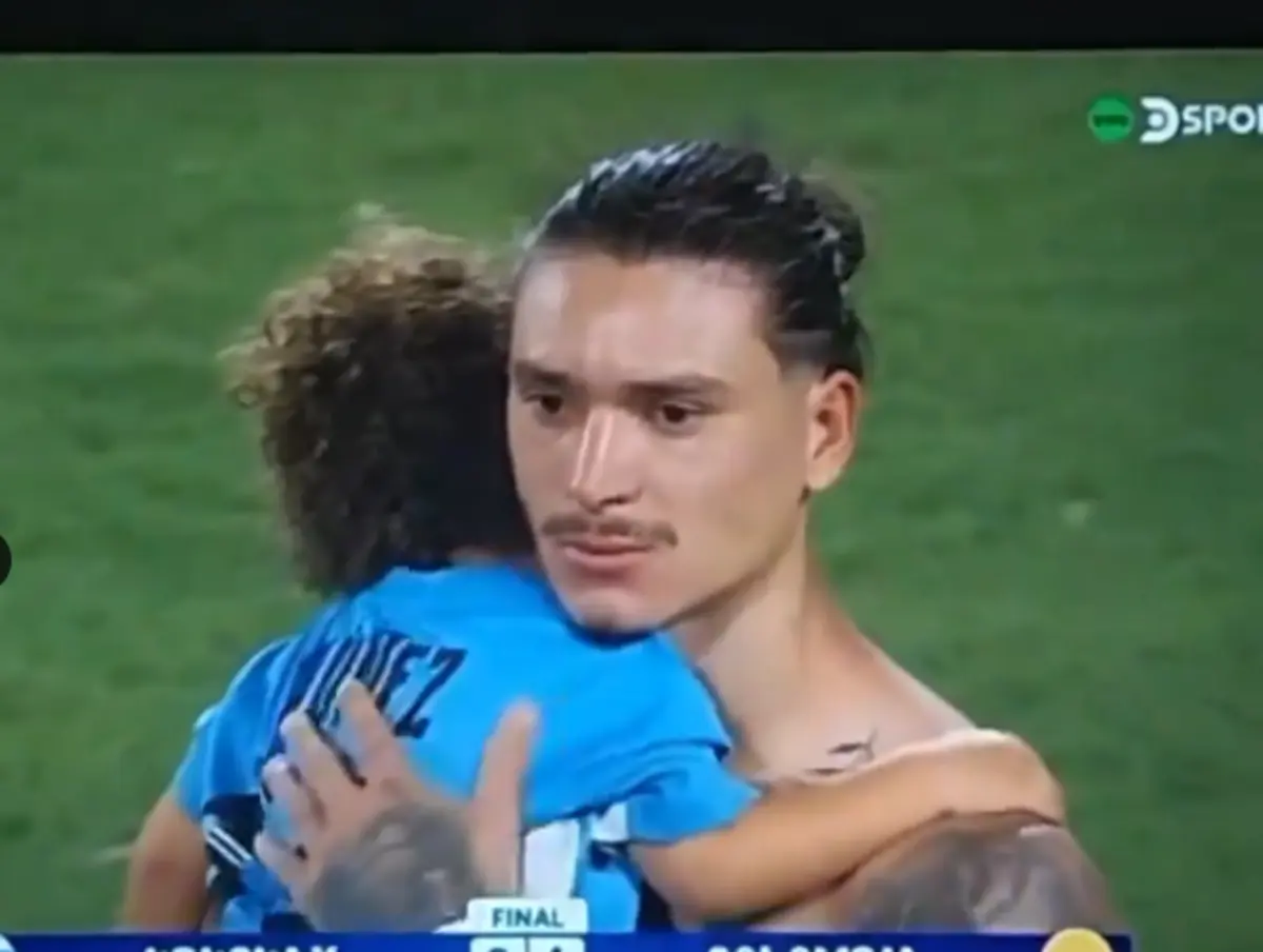 Imagem de contexto do artigo Mulher de Valverde quase atingida por garrafa e Darwin conforta o filho. Veja as imagens