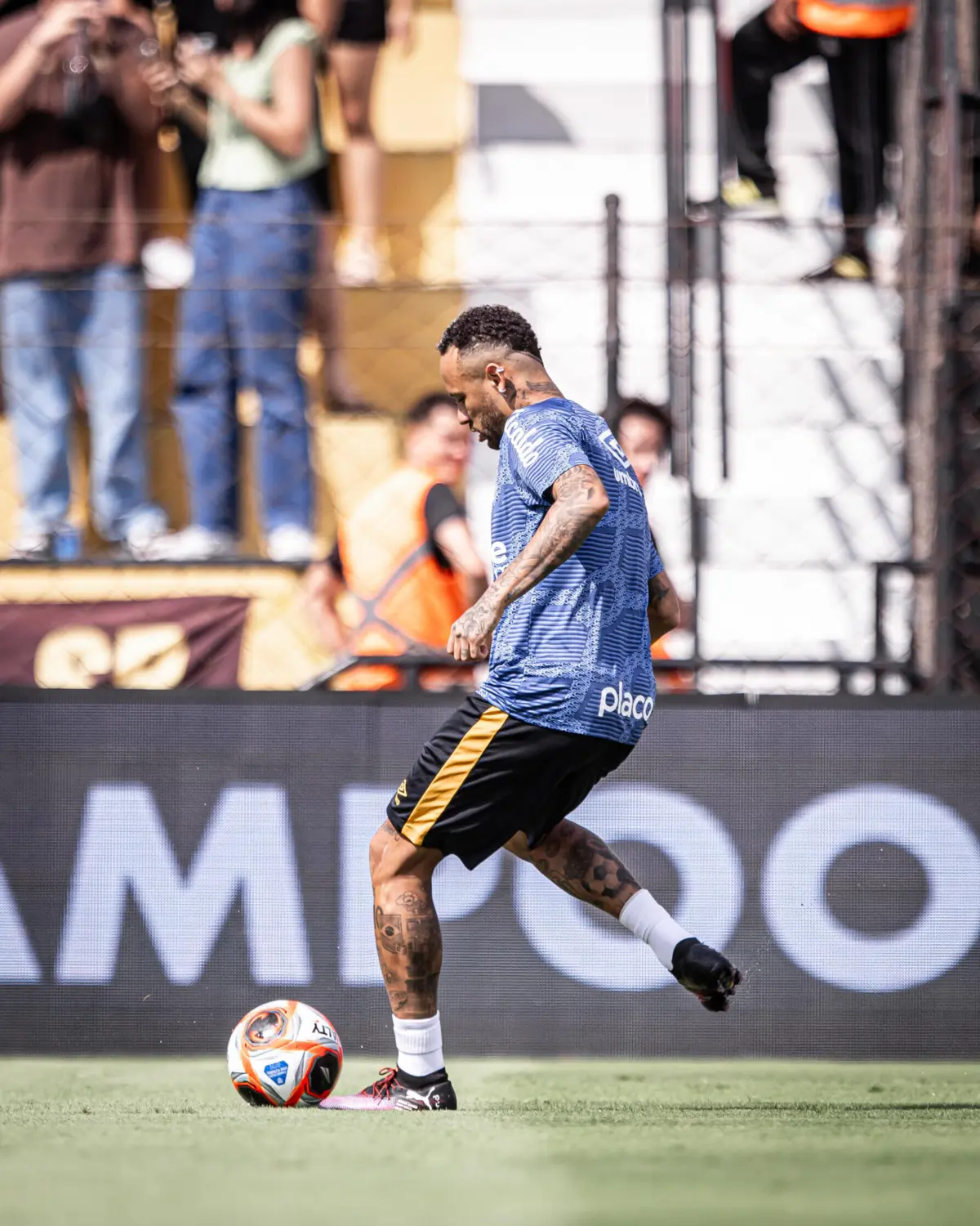 Imagem de contexto do artigo Santos, de Pedro Caixinha, empata com Neymar a titular