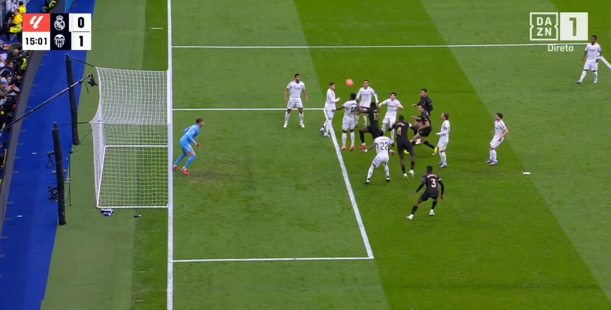 Imagem de contexto do artigo Real Madrid-Valência: Vinícius falha penálti e André Almeida assiste para golo