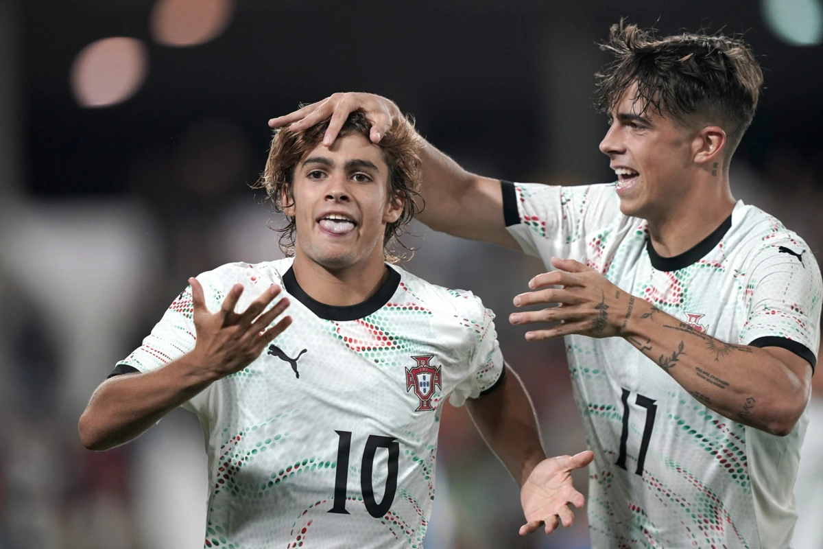 Rodrigo Mora foi destaque no jogo e marcou um golo (créditos: Lusa)