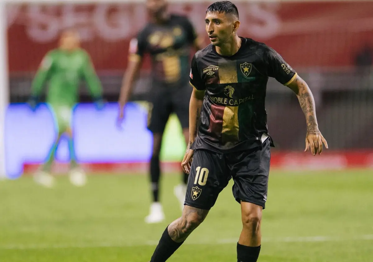 Alan Ruiz (Créditos: CF Estrela da Amadora, SAD)