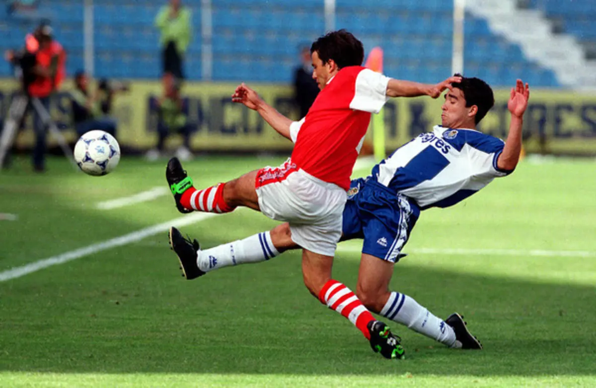 Imagem de contexto do artigo Deco estreou-se no FC Porto há 25 anos