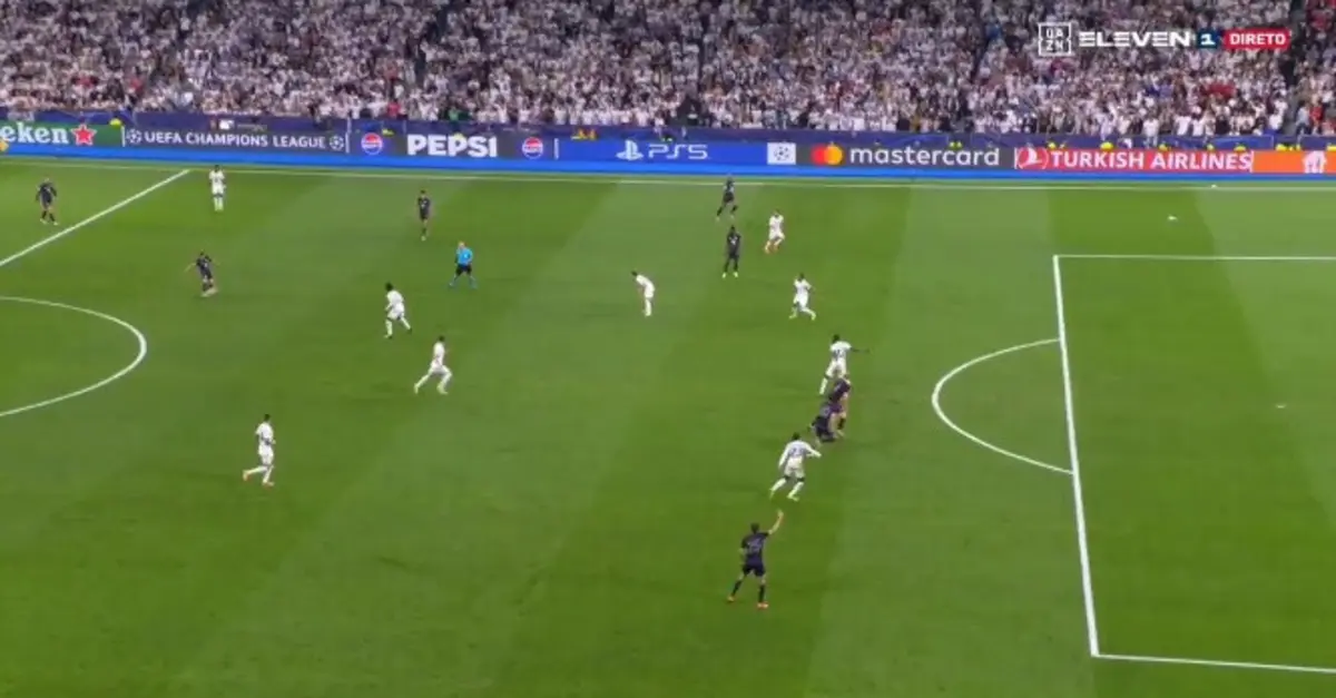 De Ligt (créditos: DAZN)