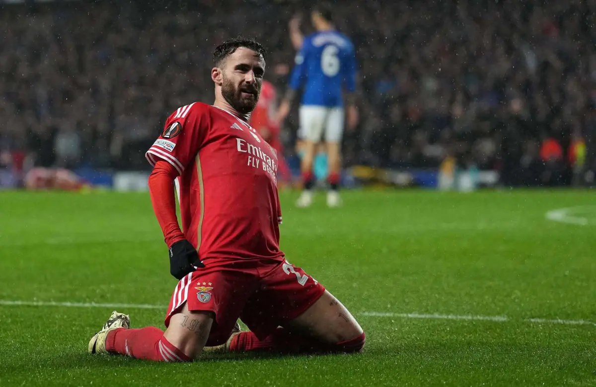 Imagem de contexto do artigo Benfica um a um contra o Rangers | Rafa disparado por Di María