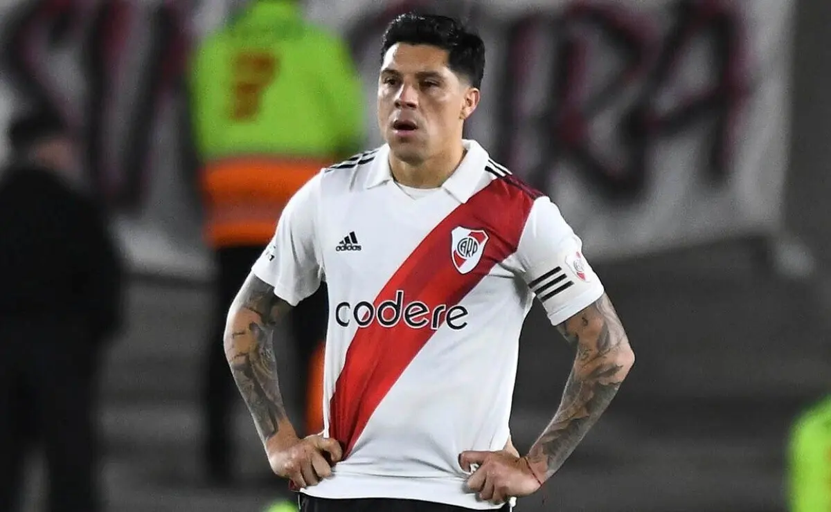 Imagem de contexto do artigo Ex-Benfica fica impedido de usar braçadeira de capitão durante um mês