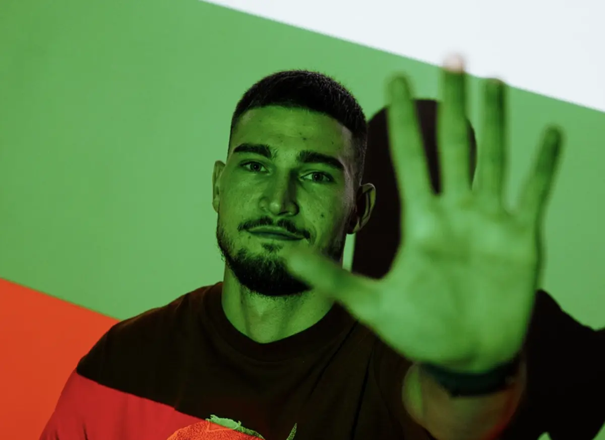 Imagem de contexto do artigo Atanas Chernev é reforço para o eixo da defesa do Estrela da Amadora