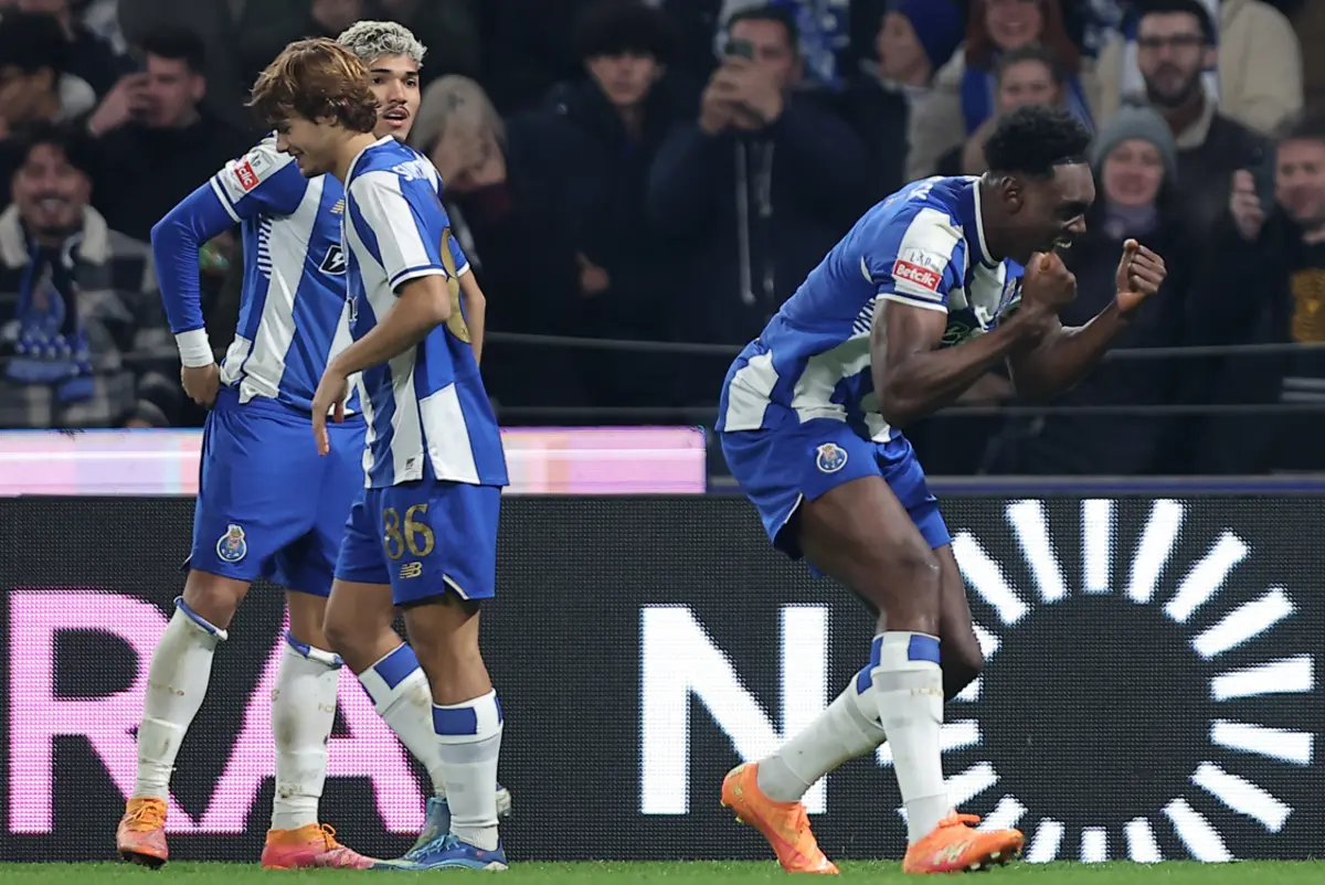 Samu marcou os dois golos do FC Porto