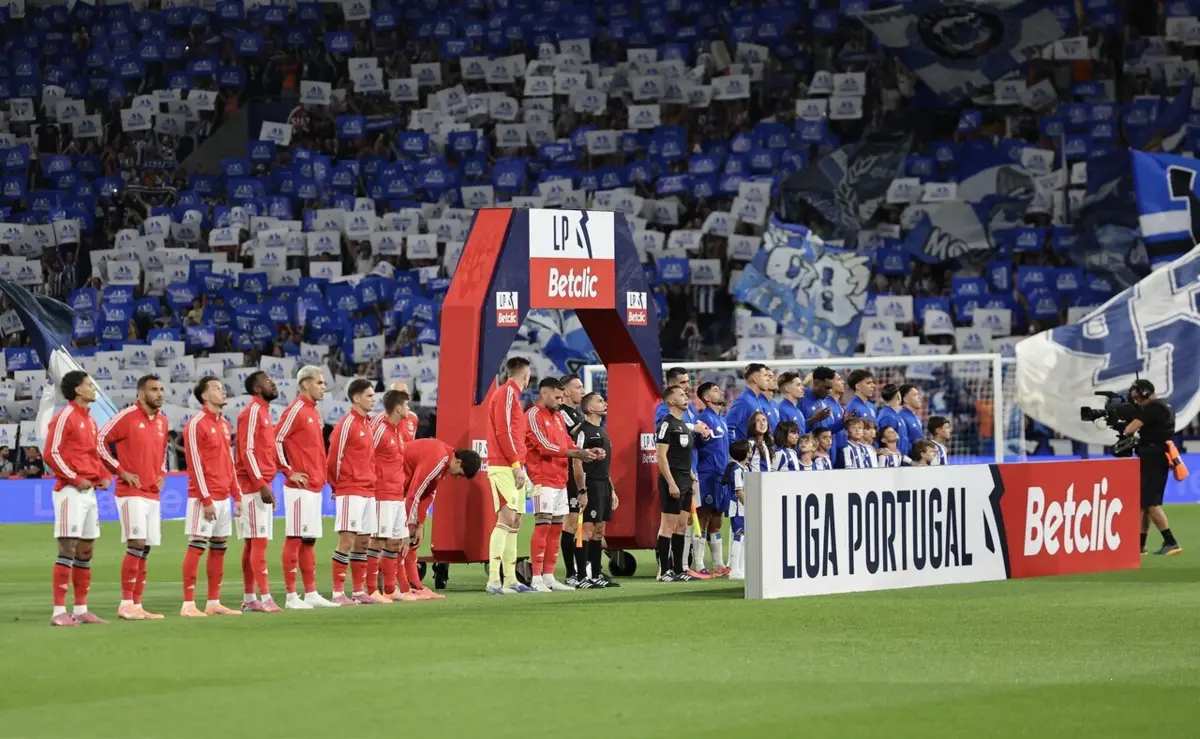 Imagem de contexto do artigo "FC Porto joga em casa, tem os adeptos e está confiante. Tem algum favoritismo contra o Benfica"