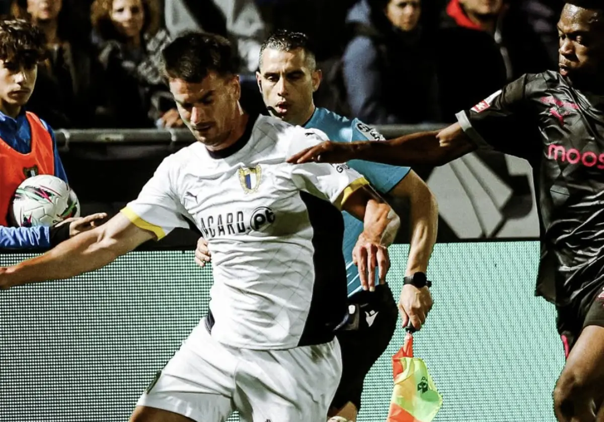 Imagem de contexto do artigo Famalicão: Norwich prepara investida por Mirko Topic