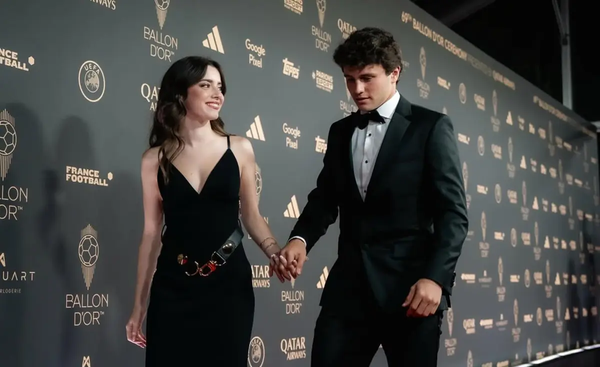 Imagem de contexto do artigo Adeptos do PSG cantam por João Neves no final da gala da Bola de Ouro: veja o vídeo