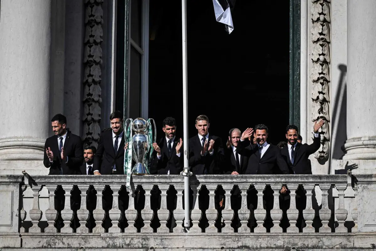 Imagem de contexto do artigo Elogio ao Benfica, a guarda pretoriana e o futuro de Amorim: o que disse Varandas na Câmara de Lisboa