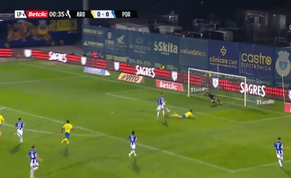 Imagem de contexto do artigo Golo aos 36 segundos: Mujica abre o marcador no Arouca-FC Porto