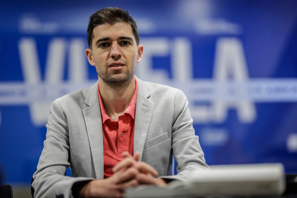 Toni Dovale (créditos: Miguel Pereira/Global Imagens)