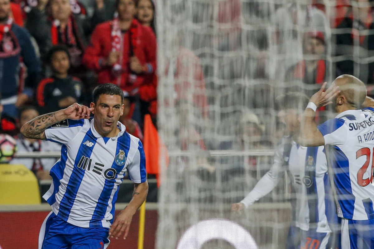 Maxi num Benfica-FC Porto