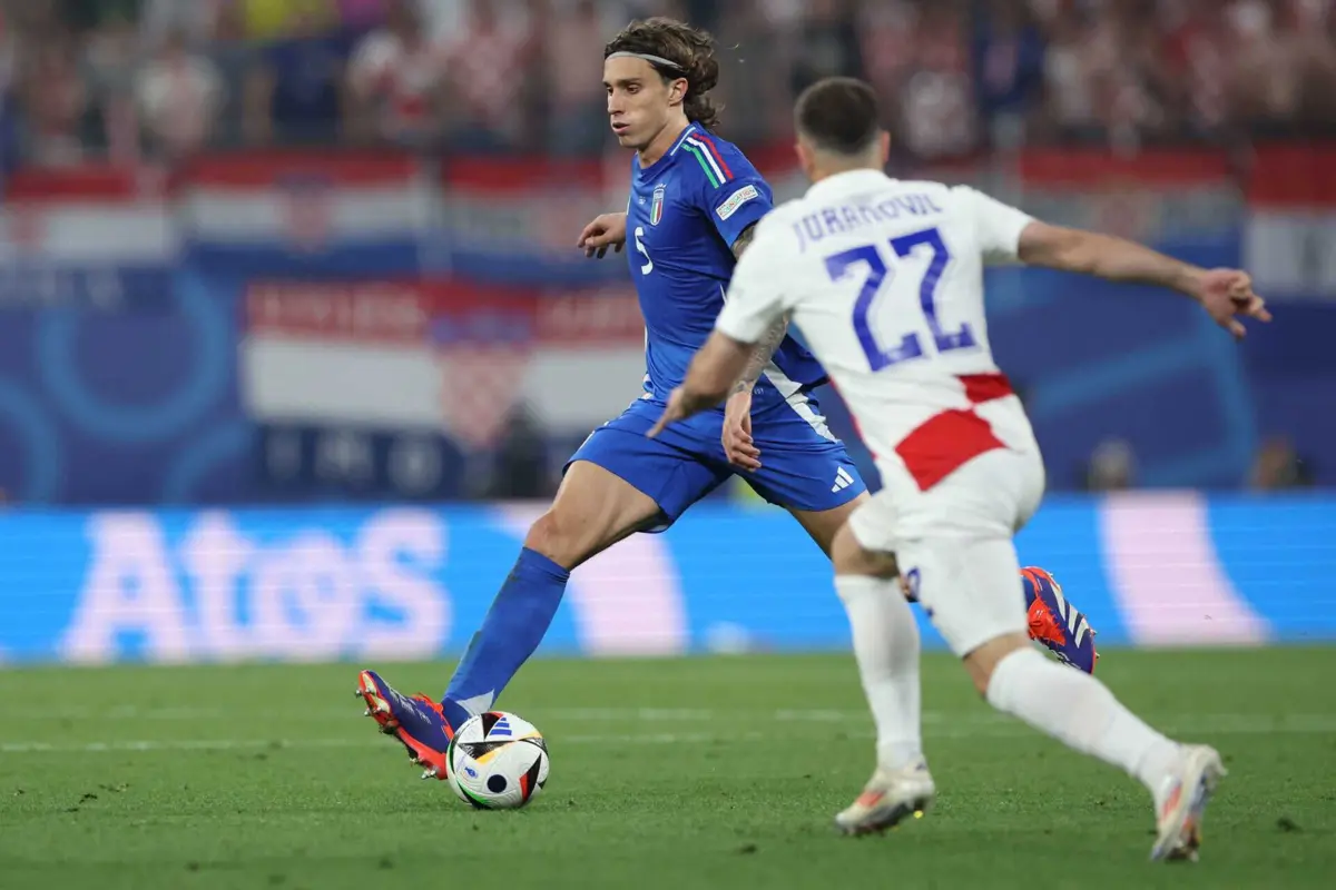 Calafiori (Créditos: Ronny HARTMANN / AFP)