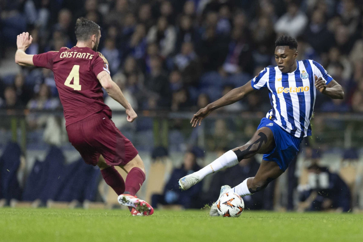 Samu Aghehowa e Bryan Cristante (Créditos: Leonel de Castro)