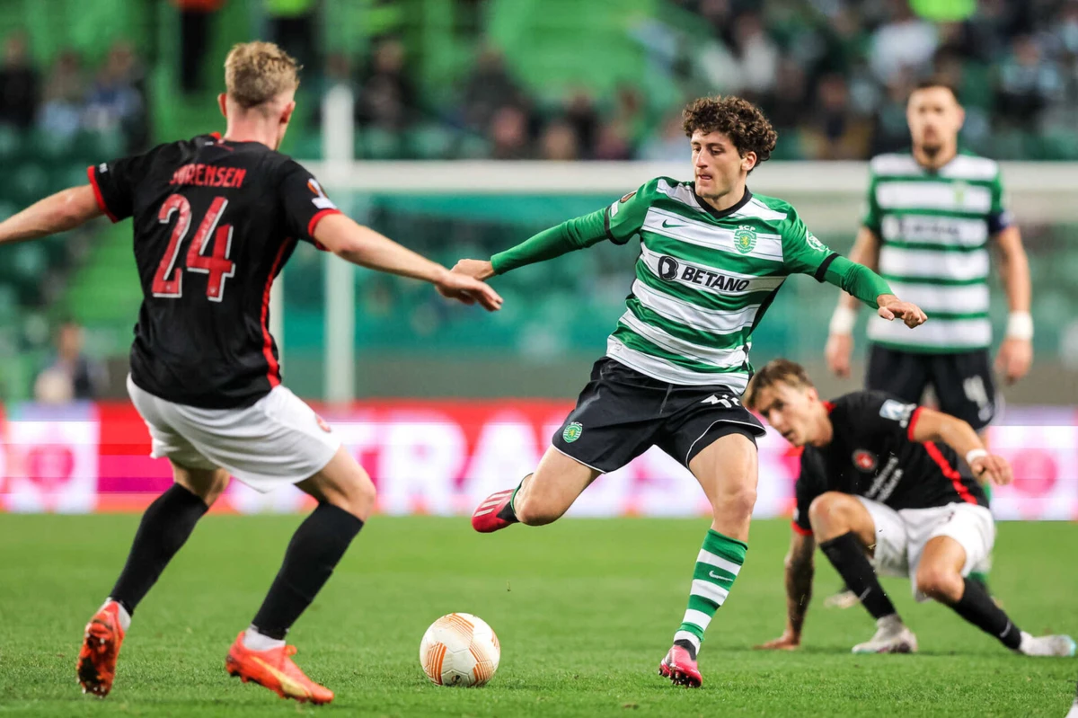 Tanlongo com a camisola do Sporting