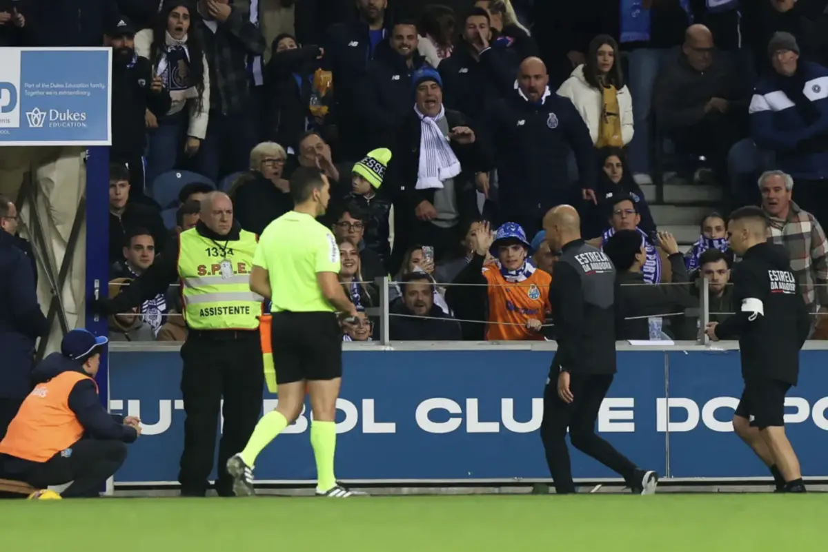 Imagem de contexto do artigo FC Porto e Villas-Boas multados pelos incidentes no túnel diante do Estrela da Amadora