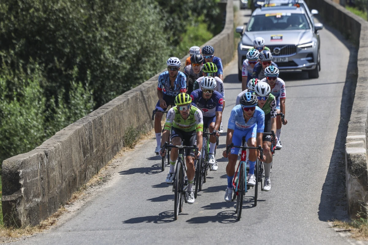 Imagem de contexto do artigo A etapa rainha da Volta a Portugal em resumo, com declarações das principais figuras