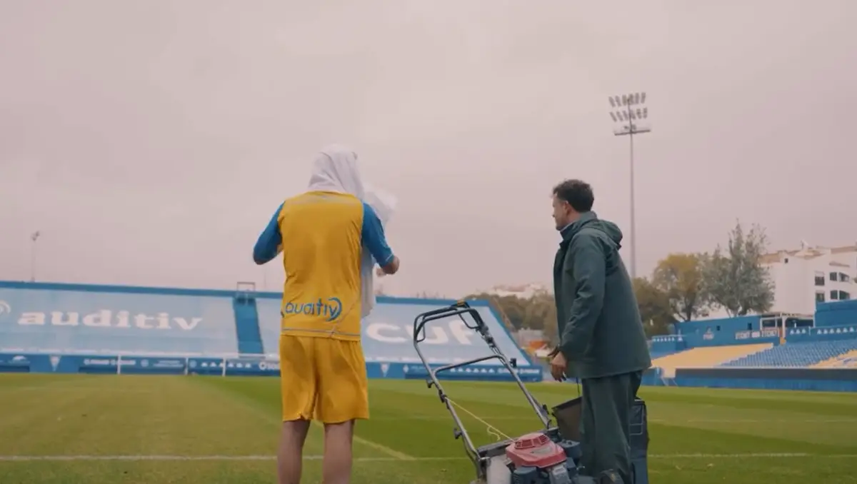 Imagem de contexto do artigo Estoril ironiza com o relvado alagado: "Fomos à procura da piscina de que tanto se fala..."