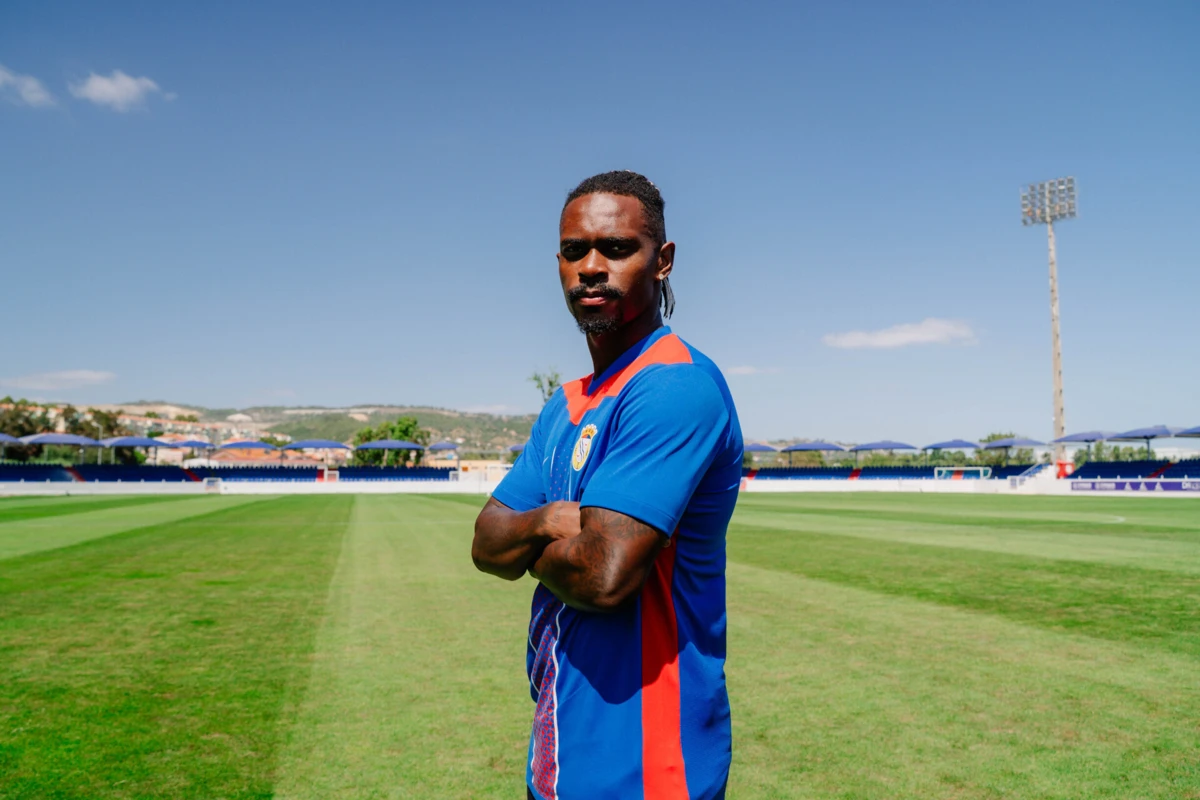 Lincoln, reforço do Alverca