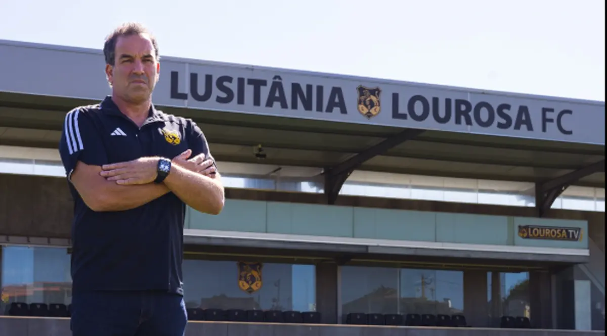 Imagem de contexto do artigo Pedro Miguel volta ao ativo e assume comando técnico do Lourosa