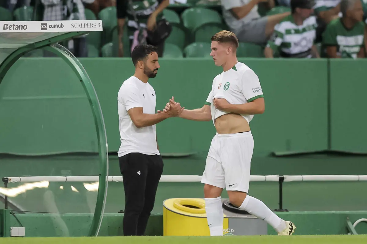 Amorim e Gyokeres (créditos: Gerardo Santos / Global Imagens)