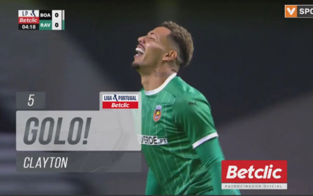 Imagem de contexto do artigo Foi com este belo golo que Clayton abriu a contagem no Bessa. Veja o lance