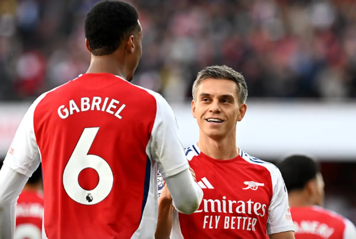 Imagem de contexto do artigo Seis golos e drama até final: veja o resumo do Arsenal-Leicester