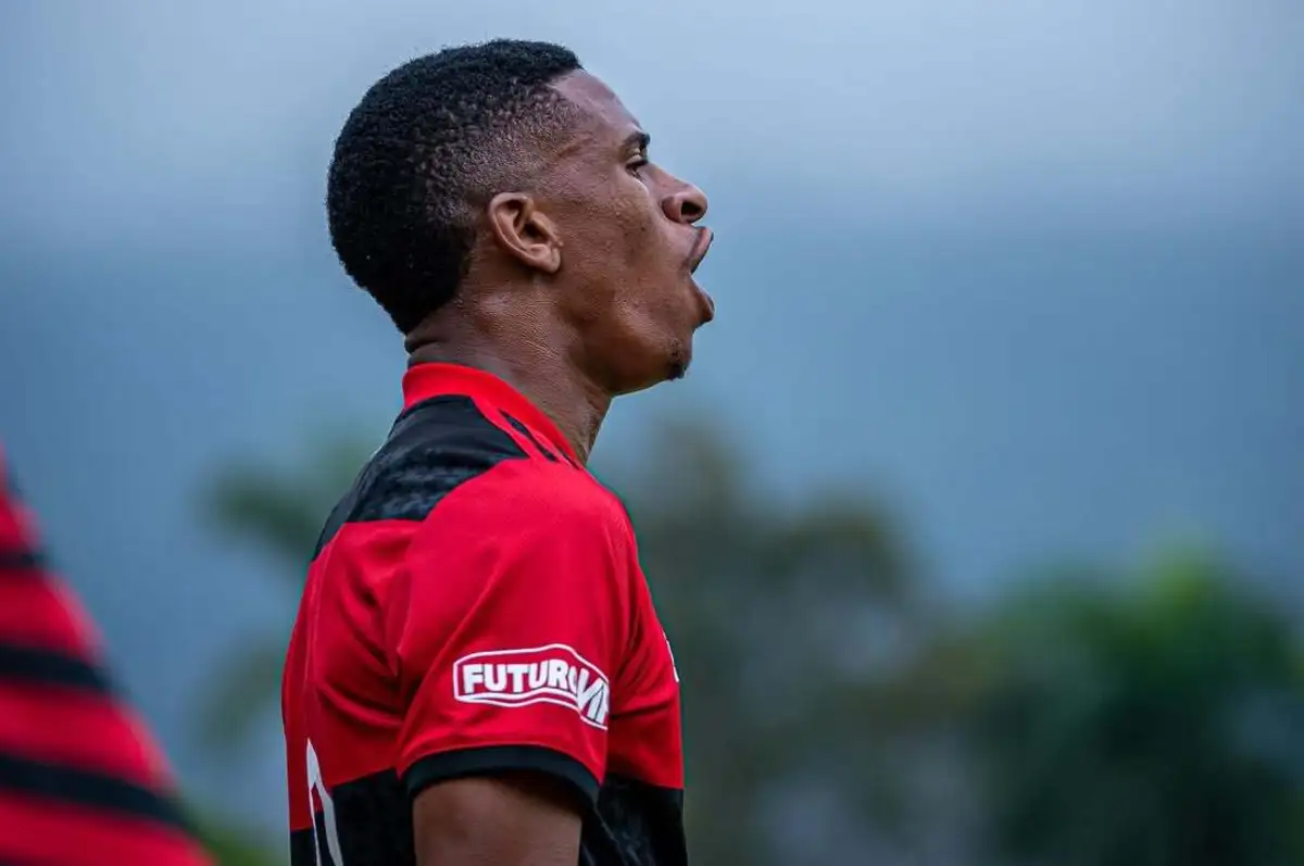 André Luiz com as cores do Flamengo