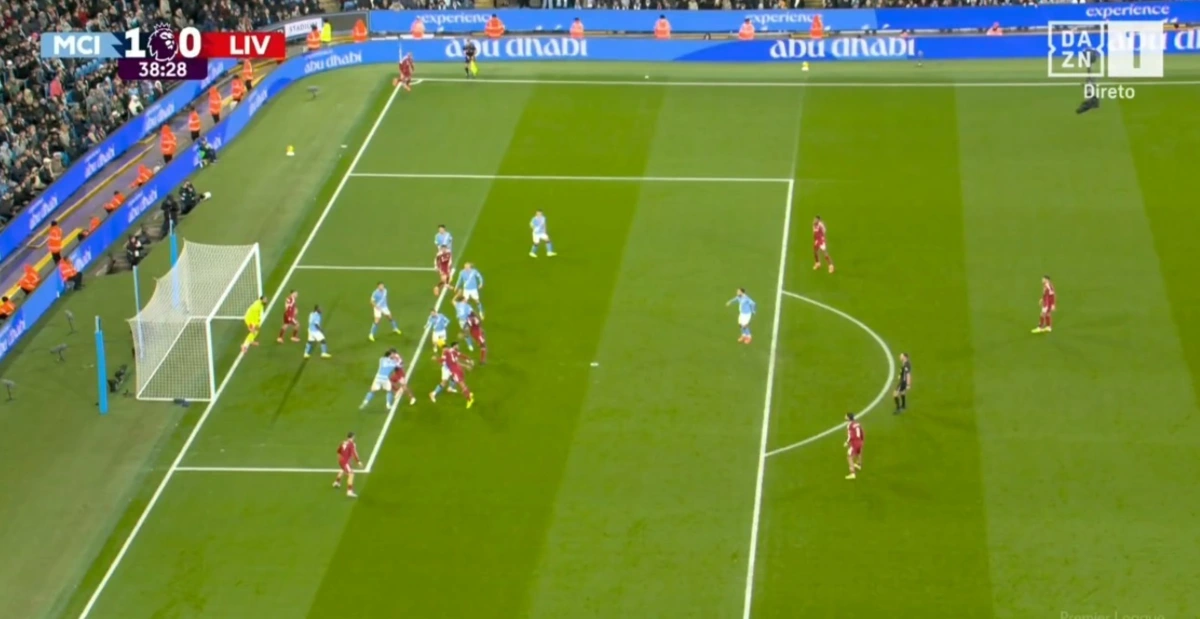 Imagem de contexto do artigo Lance da polémica em Inglaterra: Liverpool queixa-se, mas não lhe dão razão