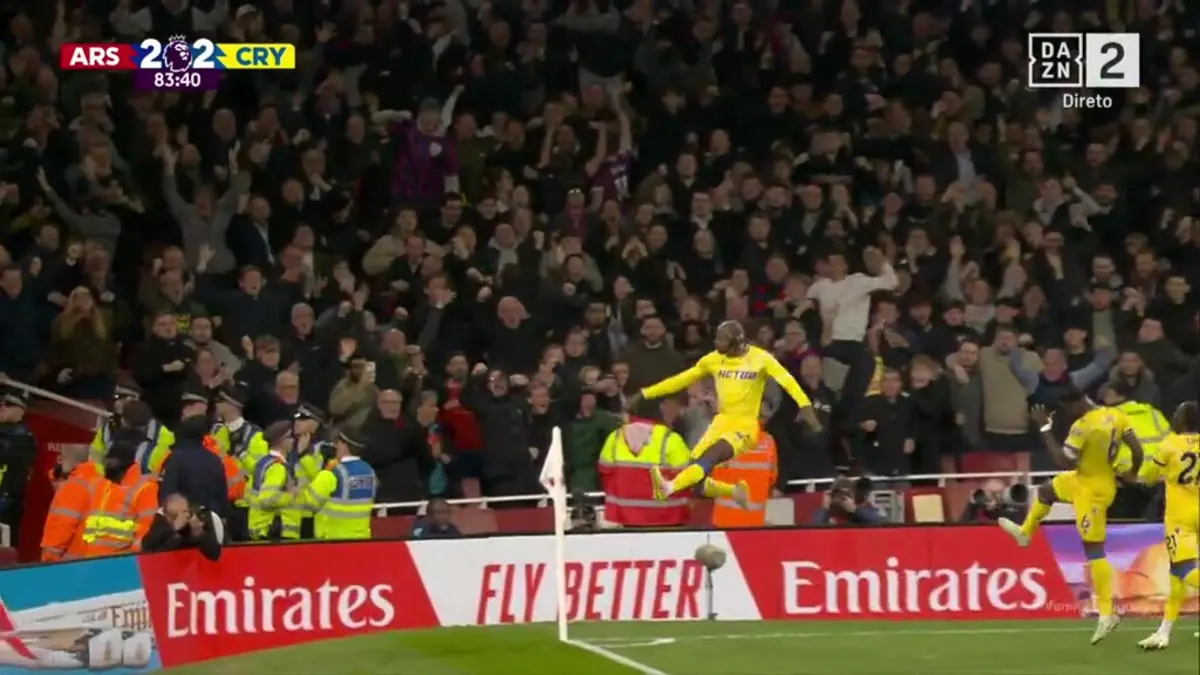 Imagem de contexto do artigo Arsenal-Crystal Palace: Mateta rouba a bola e surpreende Raya. Veja o golo
