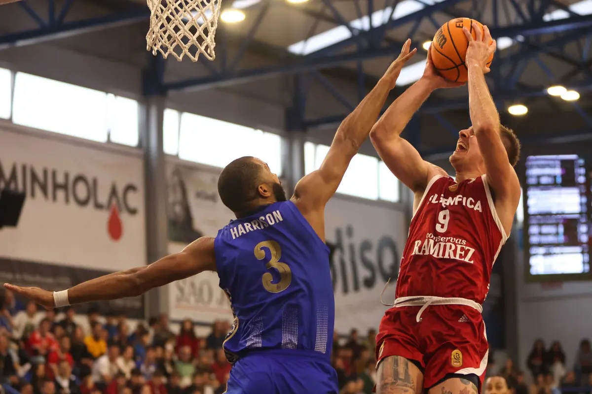 Imagem de contexto do artigo Benfica vence FC Porto e conquista Taça Hugo dos Santos