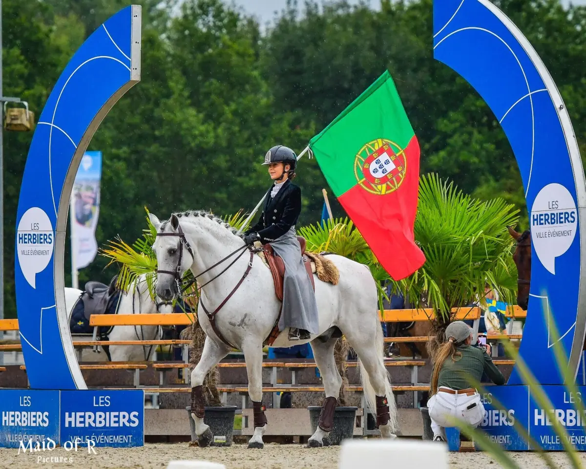 Imagem de contexto do artigo Carminho Filipe é campeã da Europa de Equitação de Trabalho