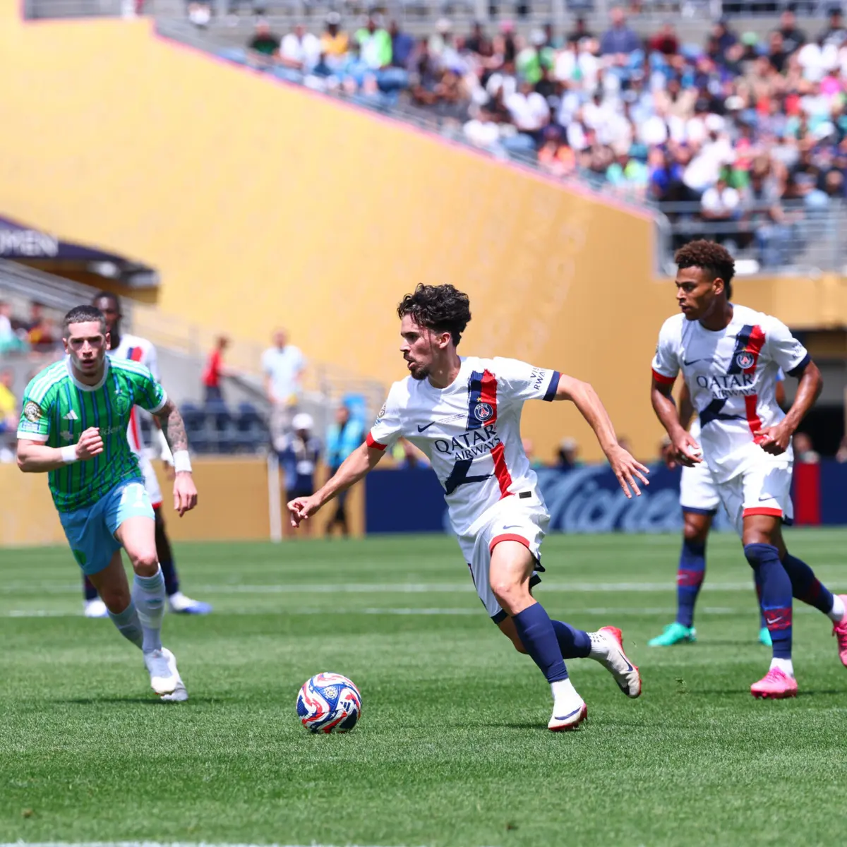 Imagem de contexto do artigo Vitinha ganha a Bola de Prata do Mundial de Clubes. Confira outros prémios