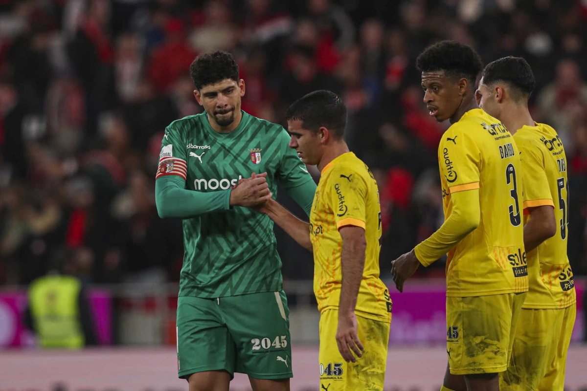 Imagem de contexto do artigo Matheus troca Braga pelo Ajax por empréstimo