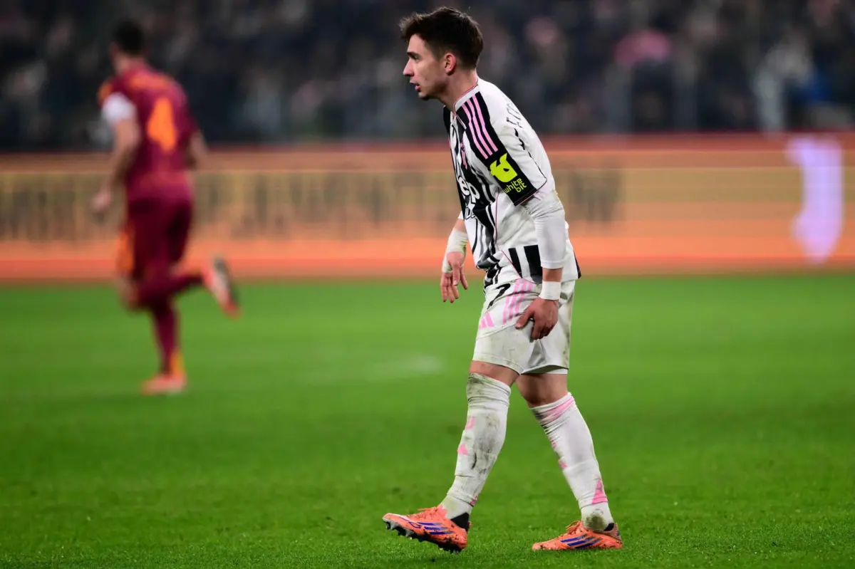 Francisco Conceição saiu lesionado do jogo da Juventus contra a Roma