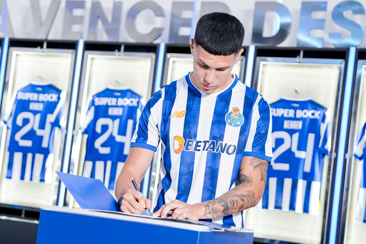 Imagem de contexto do artigo "Todos querem ganhar ao FC Porto", aponta Nehuén Pérez