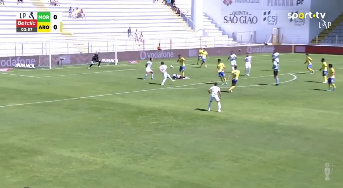 Imagem de contexto do artigo O golaço de David Simão que abriu o marcador no Moreirense-Arouca