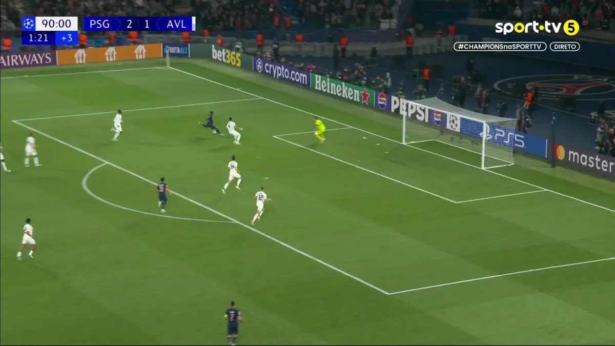 Imagem de contexto do artigo PSG-Aston Villa: Nuno Mendes redime-se e fecha as contas
