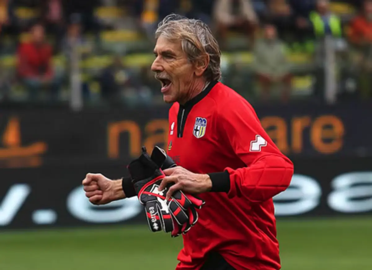 Imagem de contexto do artigo Volta a jogar aos 83 anos e explica a longevidade: "Leite de soja e sexo"