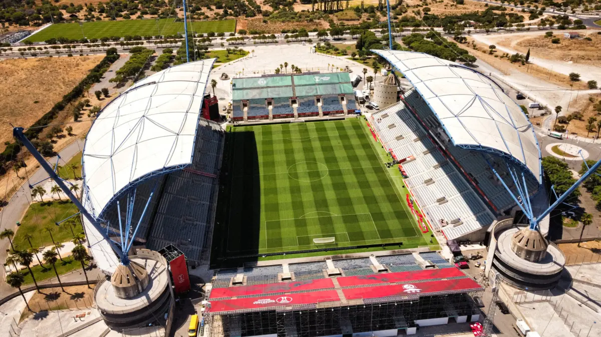 Imagem de contexto do artigo Sporting-Benfica na Supertaça: confira os onzes iniciais