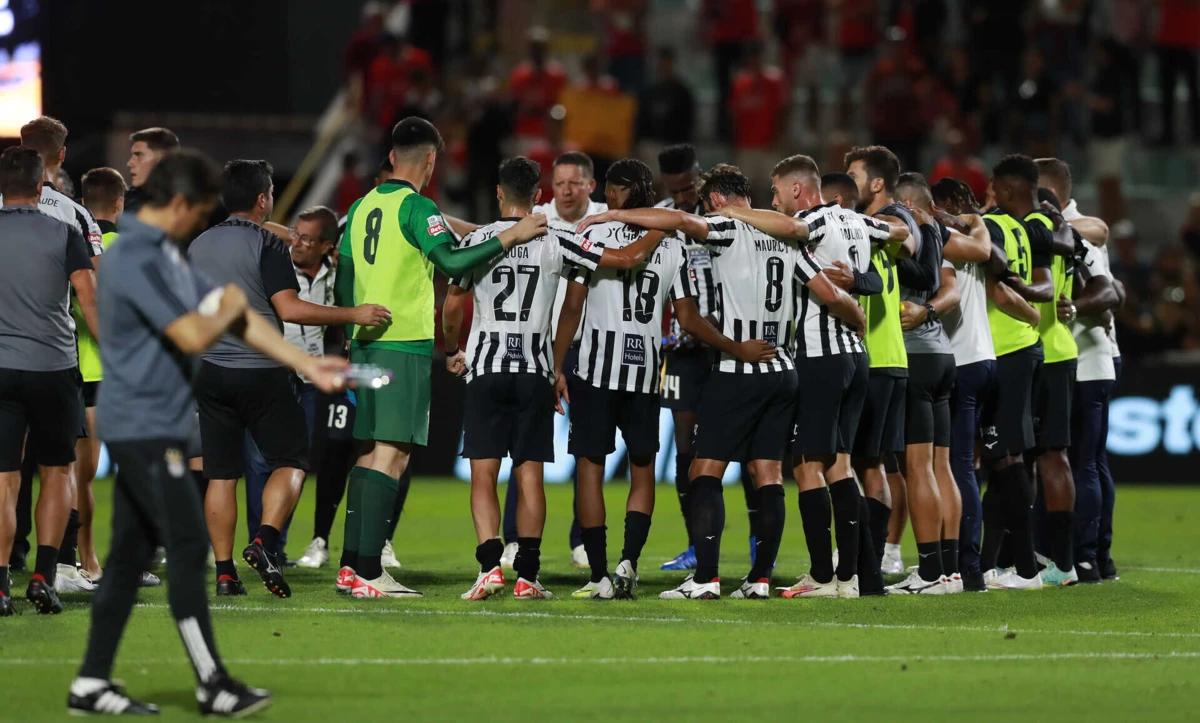 Equipa do Portimonense (créditos: Carlos Vidigal Jr. / Global Imagens)