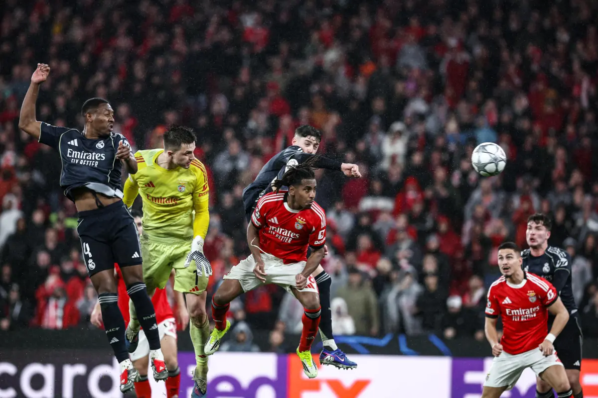 Trubin cabeceou para o 4-2 final