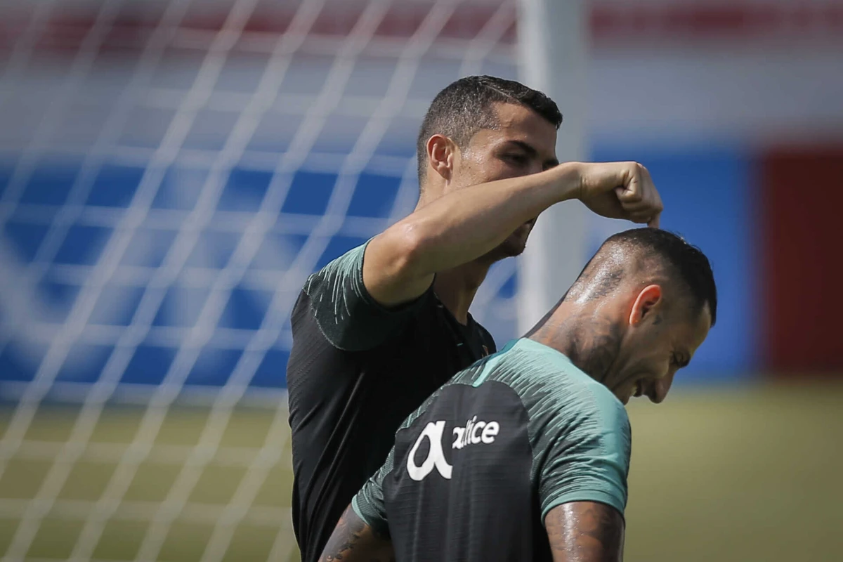Ricardo Quaresma e Cristiano Ronaldo (Créditos: Leonel de Castro/Global Imagens)